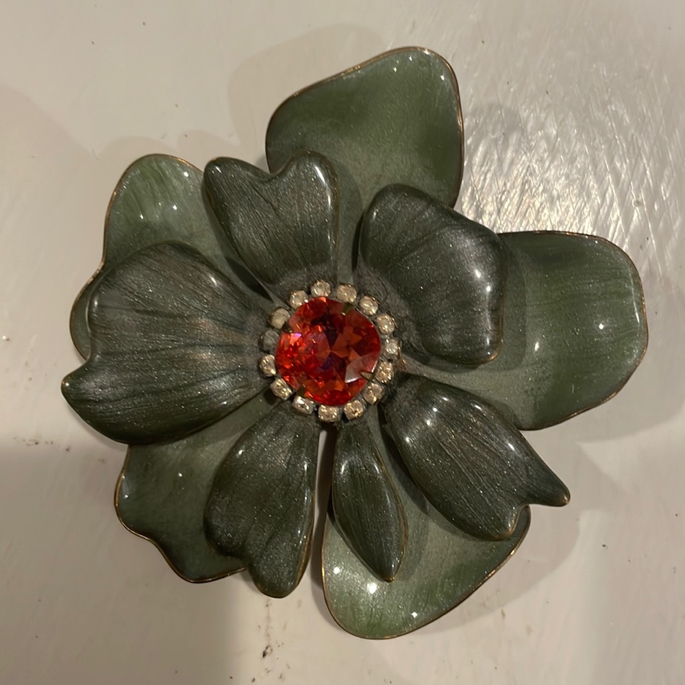 Vintage Liz Paiacios SF Flower Swarovski Crystals Enameled Pink/Sage Brooch Pin